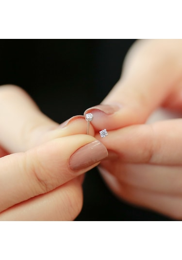 Lova 0.12 Karat Pırlanta Tektaş Küpe - 3030007