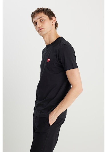 %100 Pamuk Regular Fit Normal Kesim Minimal Logo Siyah Tişört Black