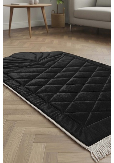 Siyah Kapitone Dolgulu Lüks Seccade 65x115 Cm