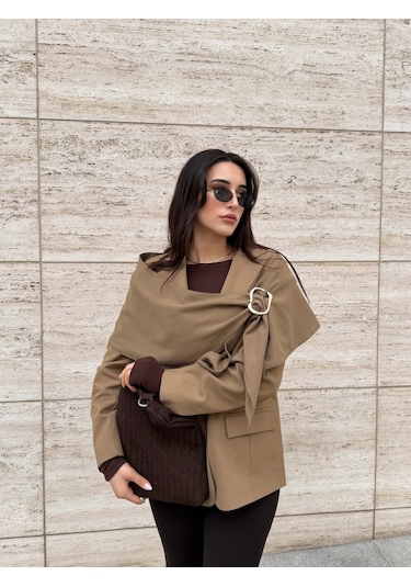 Laluvia Karamel Broşlu Şallı Poliviskon Ceket - 9707 Karamel