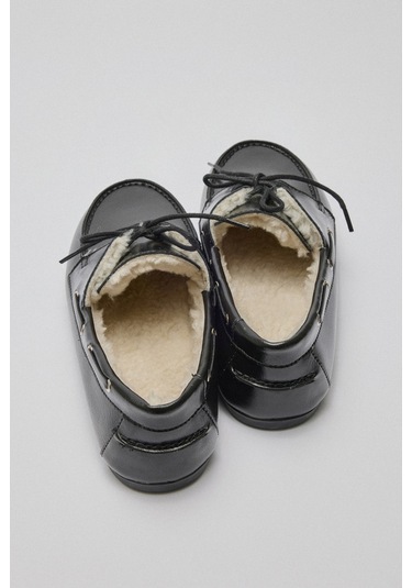 Lutvelizade Loafer 2515 İçi Kürklü Bağcıklı Siyah Kadın Loafer