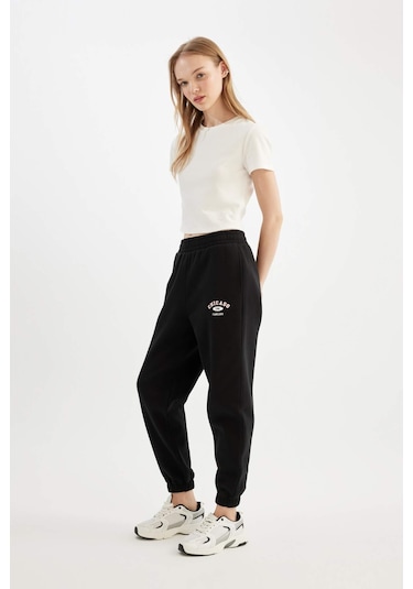 Defacto Coool Basic Beli Paçası Lastikli Cepli Jogger Eşofman Altı Z7072AZ24WNBK81 Siyah Defacto Coool Basic Beli Paçası Lastikli Cepli Jogger Eşofman Altı Z7072AZ24WNBK81 Siyah
