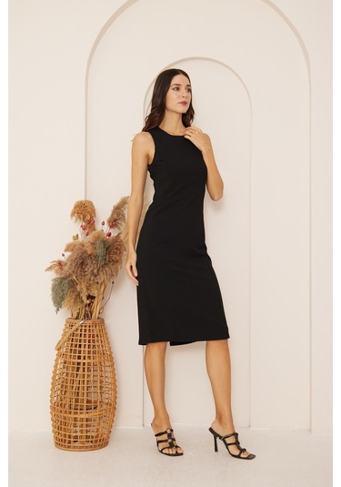 Siyah Yırtmaç Detaylı Kolsuz Elbise Dm1032