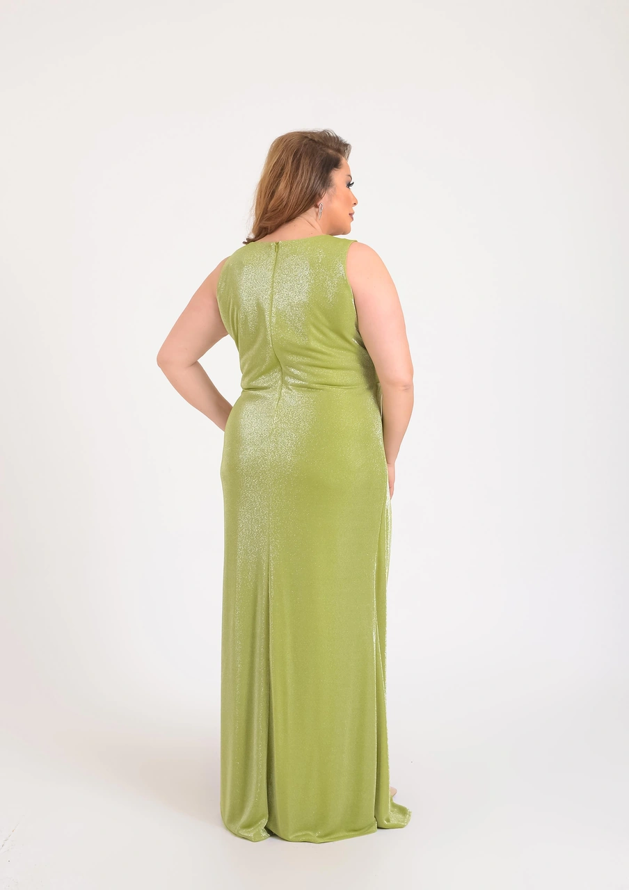 Büyük Beden Fıstık Yeşili Renkli Kolsuz Kruvaze Yaka Likralı Simli Abiye Elbise Fıstık Yeşili