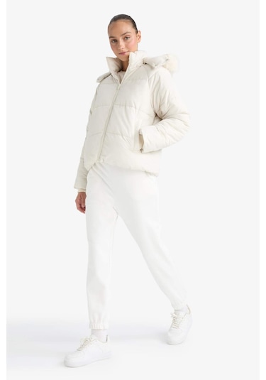 Defacto Rüzgar Geçirmez Regular Fit Kapüşonlu Mont F2819ax25wner238 Ekru-er238