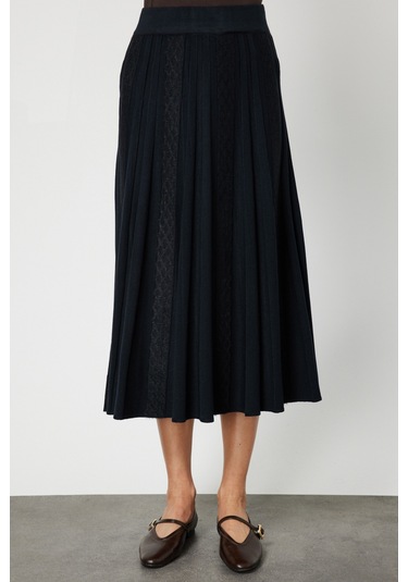 On Kadın Kadife Detaylı Pileli Maxi Boy Triko Etek 65201 Siyah Siyah