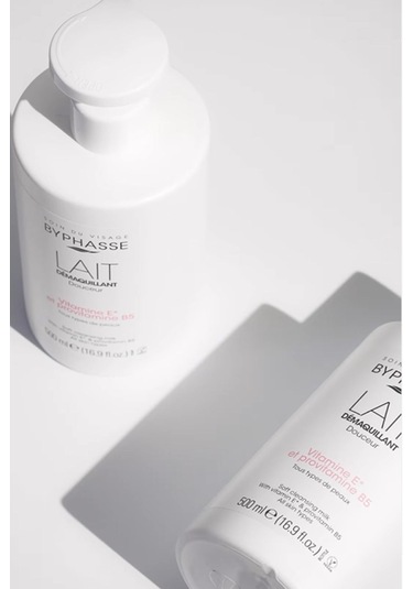 Byphasse Makyaj Temizleme Sütü Pratik Pompalı Ambalaj Tüm Cilt Tipleri 500 ML