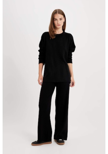 DeFacto Relax Fit Bisiklet Yaka Uzun Kollu Üst Beli Lastikli Uzun Alt D5232AXNSBK27