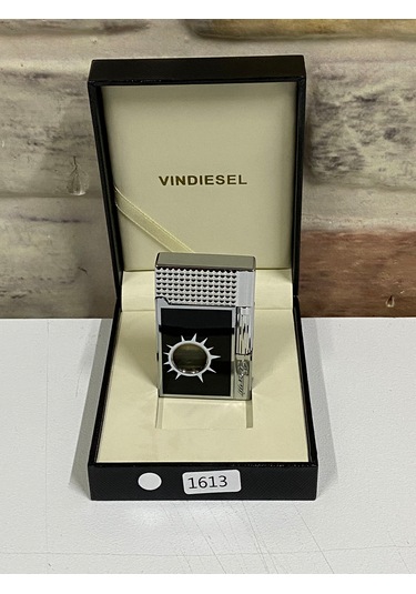 Vindiesel Marka Düz Siyah Gri Renk Nokta Desenli Gaz Göstergeli G