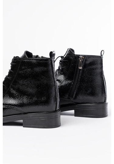 165-225 Siyah Rugan Bağcıklı Fermuarlı Günlük Kadın Bot Beyaz