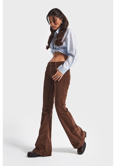 Itsbasic Kadın Açık Kahve 26w5-42 Flare Fit İnce Fitilli Velvet Esnek Kumaş Pantolon