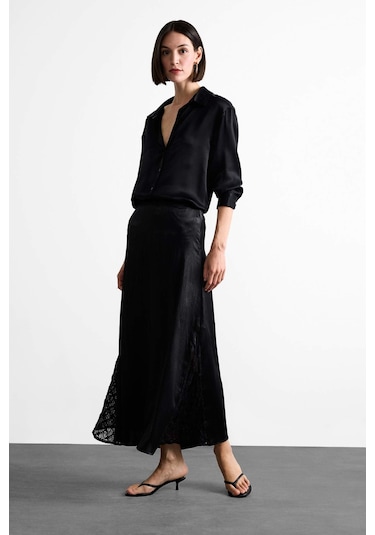 Defacto Yüksek Belli Saten Dantel Detaylı Midi Etek F8040ax25smbk81 Siyah Defacto Yüksek Belli Saten Dantel Detaylı Midi Etek F8040ax25smbk81 Siyah