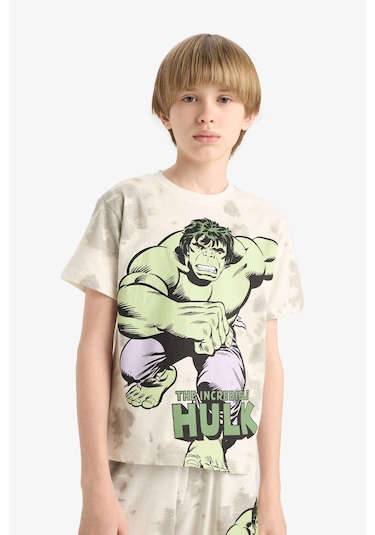 DeFacto Erkek Çocuk Marvel Comics Pijama Takımı Kısa Kollu Üst Beli Lastikli Şort E0344A825SMER188 DeFacto Erkek Çocuk Marvel Comics Pijama Takımı Kısa Kollu Üst Beli Lastikli Şort E0344A825SMER188