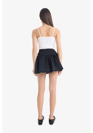 DeFacto Coool A Kesim Normal Bel Penye Astar Poplin Mini Etek E7588AX25SPBK81 Siyah