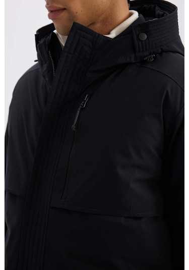 DeFactoFit Su İtici Regular Fit Kapüşonlu Su Geçirmez Parka C6065AX24WNBK81 DeFactoFit Su İtici Regular Fit Kapüşonlu Su Geçirmez Parka C6065AX24WNBK81