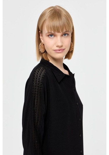 Kadın Kolları Dantel Şeritli Maroken Gömlek Siyah Siyah