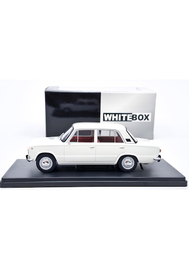 1:24 Whitebox 1970 Fiat 124