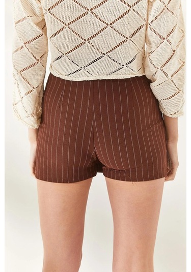 Alisse Kadın Kahverengi Çizgili Likralı Mini Yırtmaçlı Şort Etek Kahvrengi Çizgili Kahverengi