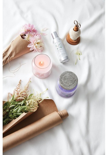 Yasemin & Vanilya Çiçeği Kokulu Mum Çok Renkli