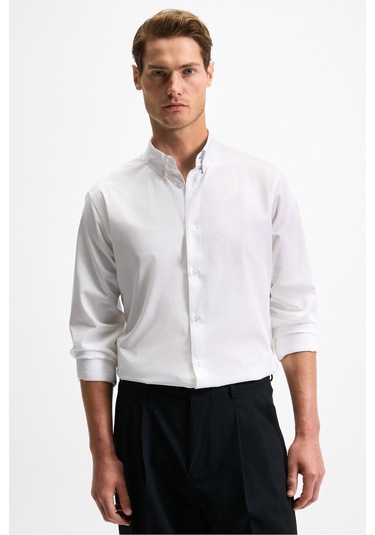 RISTO Erkek Düğmeli Yıkama Sonrası Ütü İhtiyacını En Aza İndiren Kumaş Gömlek Yaka Manşetli Beyaz Gö