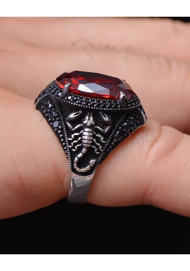 Gümüş Erkek Yüzük Kırmızı Zirkon Taşlı Akrep Figürlü