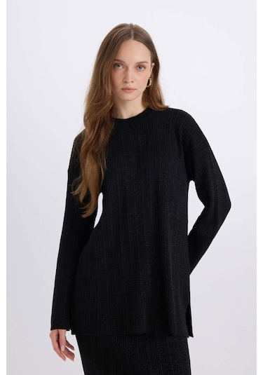 DeFacto Relax Fit Bisiklet Yaka Basic Düz Triko Kazak Tunik D8633AX24WNBK81 Siyah DeFacto Relax Fit Bisiklet Yaka Basic Düz Triko Kazak Tunik D8633AX24WNBK81 Siyah