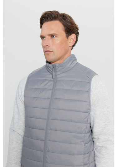 Erkek Grı Rüzgar Geçirmez Taşınabilir Çantalı Sıcak Tutan Elyaf Dolgulu Ultra Hafif Standart Fit Şişme Yelek Gri