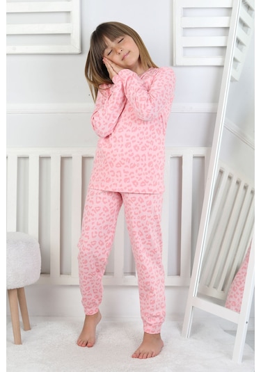 Minik Uyku Avcısı - Vahşi Rahatlık Serisi Leopar Desenli Kız Çocuk Pijama Takımı Pembe Minik Uyku Avcısı - Vahşi Rahatlık Serisi Leopar Desenli Kız Çocuk Pijama Takımı Pembe