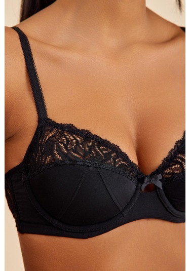 Emma Siyah Balenli Dantelli Dolgulu Toparlayıcı Yarım Kap Sütyen siyah