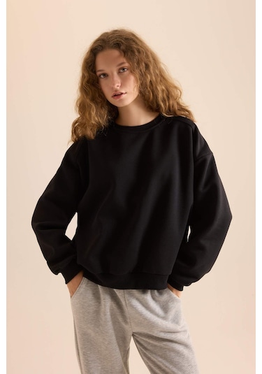DeFacto Coool Oversize Geniş Kalıp Bisiklet Yaka Basic Düz Kalın Kumaş İçi Yumuşak Tüylü Sweatshirt D9022AXNSBK81 Siyah