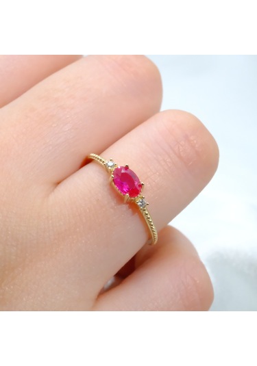 Oval Kesim Yakut Taşı Yan Zirkon Taşlı Modern Tasarım 925 Ayar Gümüş Yüzük Tektaş Günlük-hediyelik