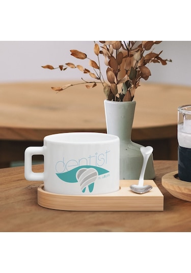 Bk Gift Kişiye Özel İsimli Diş Hekimi Tasarımlı-4, Ahşap Altlıklı Seramik Fincan, Meslek Hediyesi, Yeni İş Hediyesi Kobitmeyen137927 Bk Gift