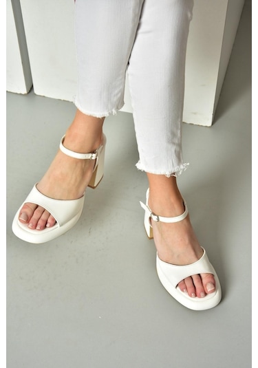 Fox Shoes S569012809 Beyaz Kalın Topuklu Kadın Ayakkabı Beyaz