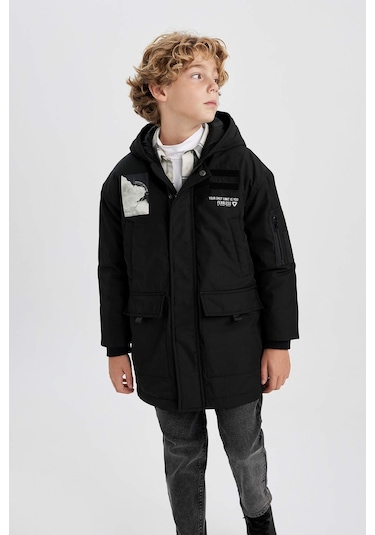 Defacto Erkek Çocuk Su İtici Kapüşonlu Mont Kaban A2732A823WNBK27 Siyah Defacto Erkek Çocuk Su İtici Kapüşonlu Mont Kaban A2732A823WNBK27 Siyah