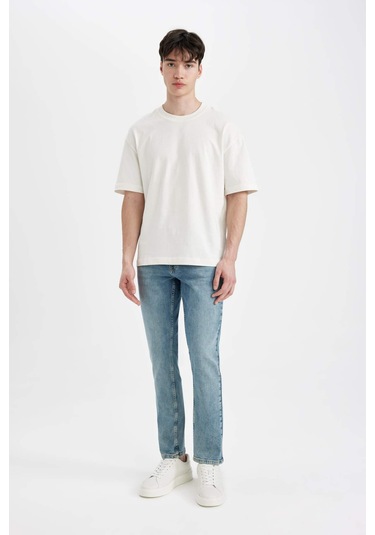 DeFacto Pedro Slim Fit Dar Kalıp Normal Bel Dar Paça Jean Pantolon C6174AX24SMNM29