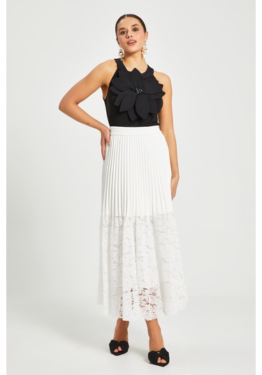Pliseli Ve Dantel Detaylı Midi Etek - Modern Ve Şık - Günlük Ve Özel Günler İçin İdeal Ekru