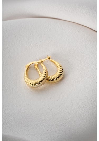 925 Ayar Gümüş Gold Rengi Çizgili Oval Tasarım Şarnel Küpe Gold