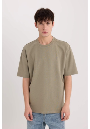 DeFacto Oversize Geniş Kalıp Ütü Gerektirmeyen Bisiklet Yaka Kısa Kollu Basic Düz Ağır Kumaş Tişört X3926AZ25SPKH465 DeFacto Oversize Geniş Kalıp Ütü Gerektirmeyen Bisiklet Yaka Kısa Kollu Basic Düz Ağır Kumaş Tişört X3926AZ25SPKH465