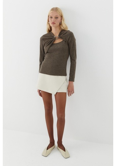 Yakası Halka Detaylı Bluz Kahverengi Kahverengi