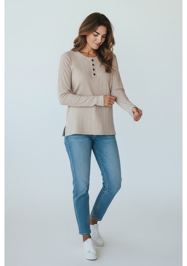 Kadın Yaka Düme Detaylı Mevsimlik Bluz Krem