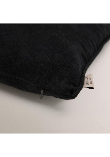 Efe Biye Detaylı Düz Kırlent Kılıfı Siyah