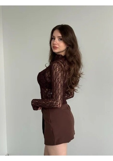 Kadın Yarım Balıkçı Yaka Full Esnek Dantel Bürümcük Spor Şık Tasarım Gece Bluzu Kahverengi
