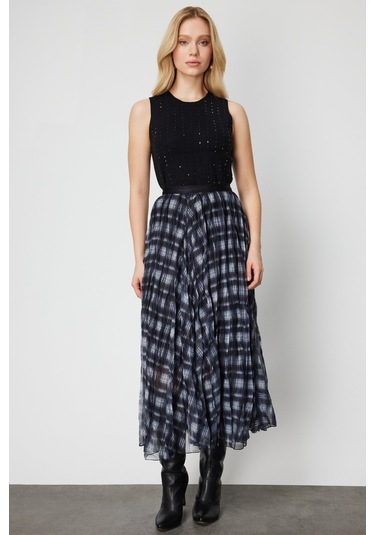 On Kadın Ekoseli Pileli Maxi Boy Etek 60214 Siyah Siyah