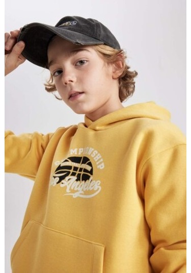 DeFacto Erkek Çocuk Baskılı Kanguru Cepli Kapüşonlu Sweatshirt B7821A8NSYL275 Sarı
