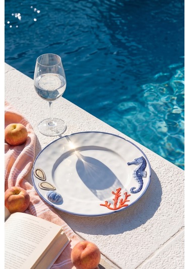 Karaca Deniz Atı Desenli Atlantis Servis Tabağı 25 Cm Renkli