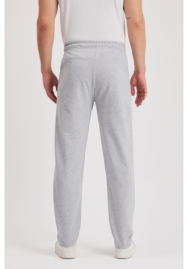 Gri Erkek Fermuarlı Cepli Nakış Detaylı Düz Paça Rahat Kesim Günlük Eşofman Altı Gri