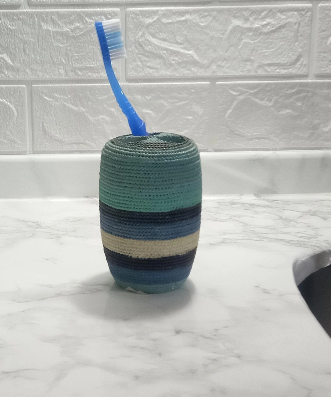 2 Adet Diş Fırçalık Mavi Örgü Poliresin 7x7x11cm Banyo Seti Çok Renkli