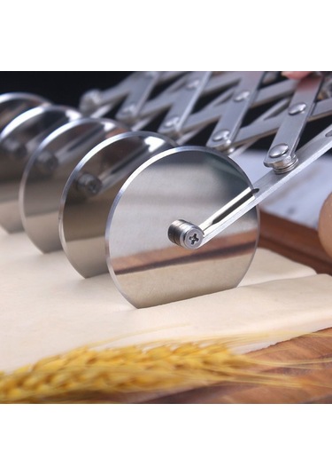 Symbee 5 Tekerlekli Paslanmaz Çelik Pasta Dilimi Aracı - Hamur Kesici, Pizza Ve Pastane Malzemeleri İçin Pratik Kullanım Diğer