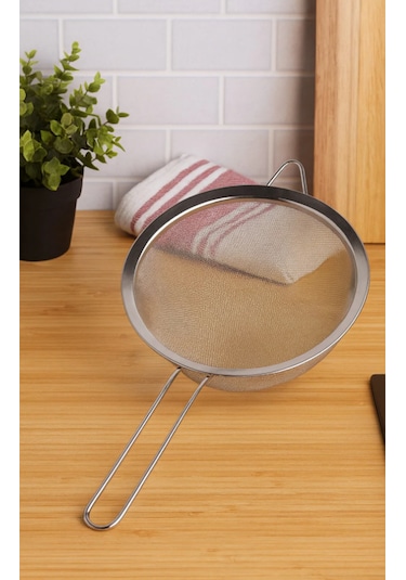 Metal Saplı Paslanmaz Çelik Süzgeç 22 Cm Metal İnce Tel Süzgeç Beyaz