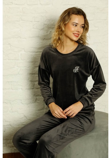 Luxury Velvet Collection İpeksi Kadife Pijama Takımı Füme